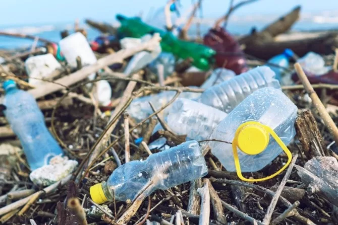 sampah plastik, pencemaran air, menjaga sanitasi air
