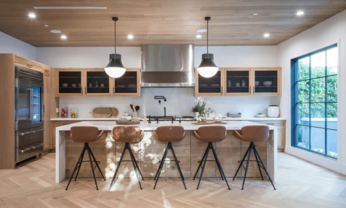 dapur minimalis sederhana bertema earth tone