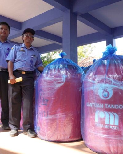 Pennyu diberi kepercayaan oleh Perusahaan Daerah Air Minum (PDAM) Tirta Merapi Kabupaten Klaten sebagai penyedia produk Tandon Air Pennyu SATU kapasitas 320 liter dalam program bantuan CSR PDAM