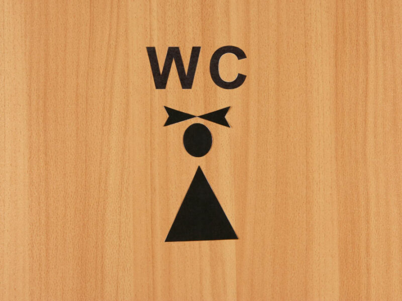 WC WC mampet disebabkan karena sampah yang tidak bisa diurai