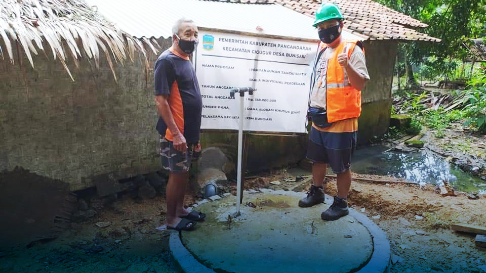 Salah satu tantangan utama PAMSIMAS dan SANIMAS adalah keterbatasan anggaran yang mengharuskan pemilihan material infrastruktur yang efisien namun tetap berkualitas.