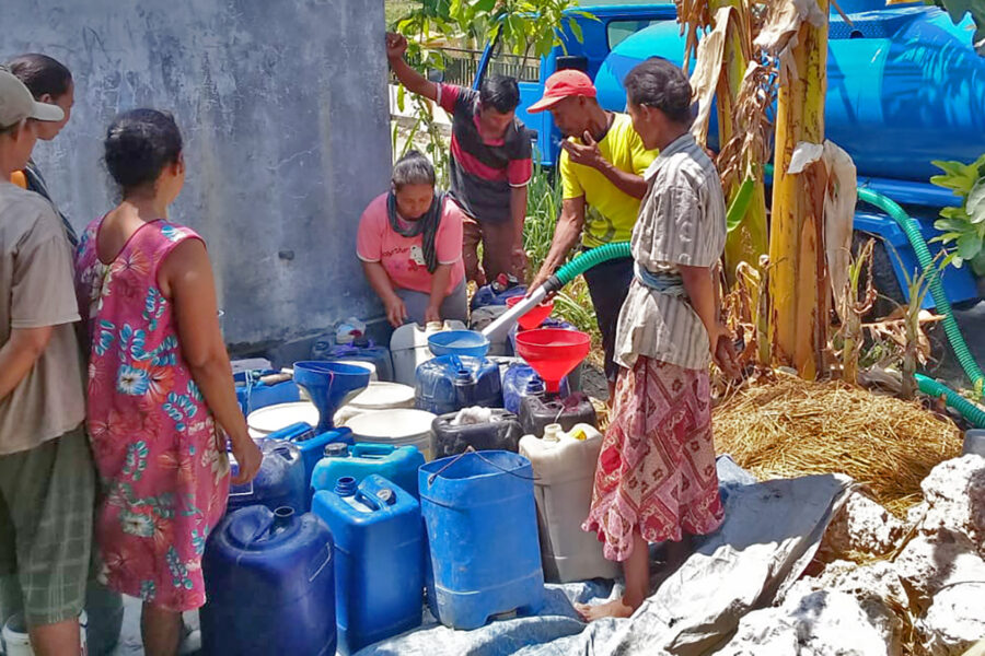 distribusi air bersih darurat kekeringan